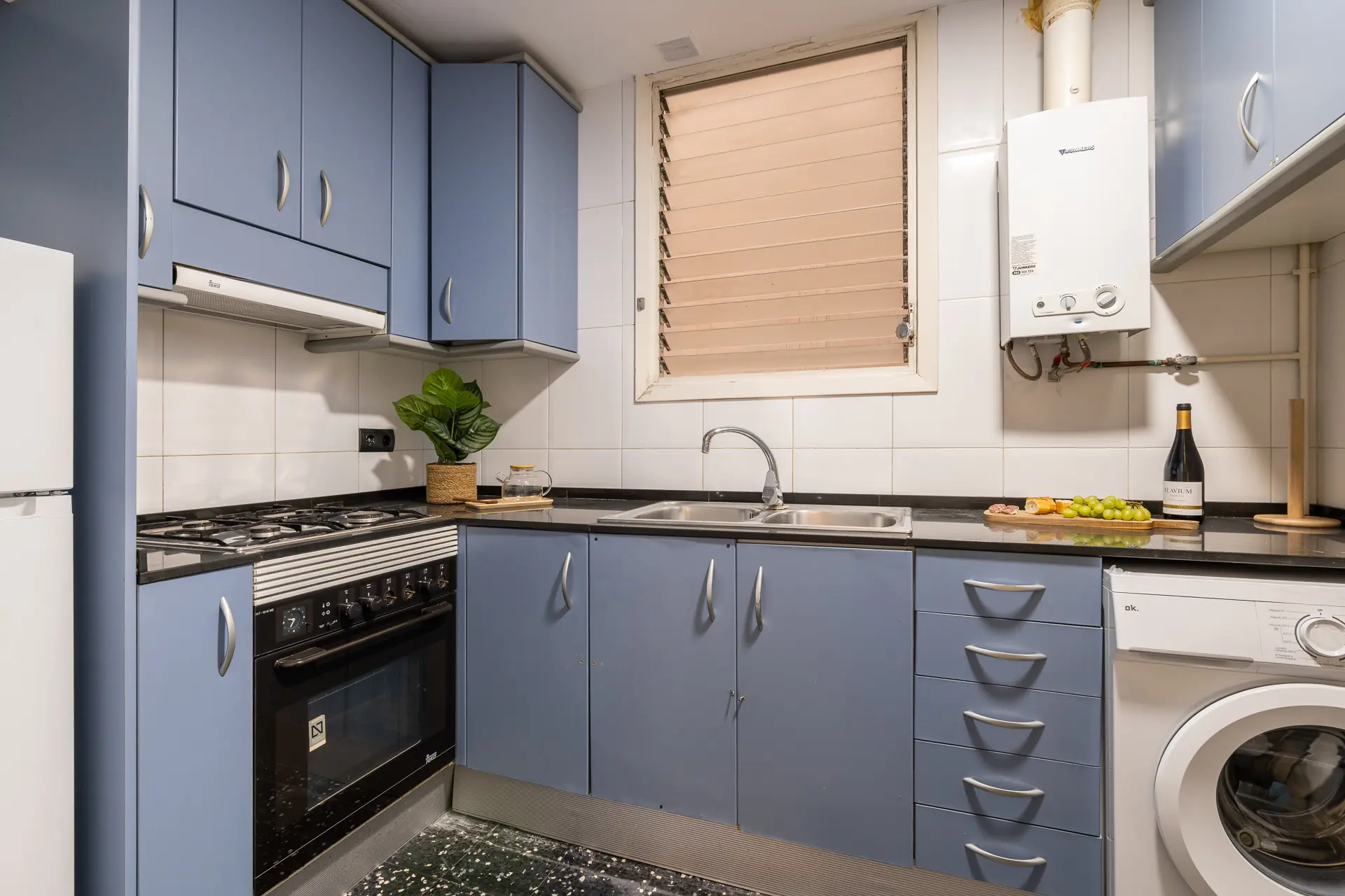 Kitchen 2